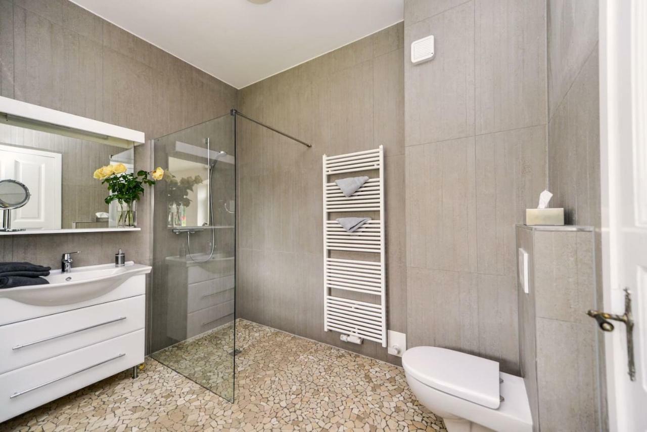 Kanalvilla - Urlaub Am Nord-Ostseekanal - Zwei Ferienwohnungen Im Angebot- Eine Im Dachgeschoss Und Eine Wohnung Mit Garten Sehestedt  Bagian luar foto