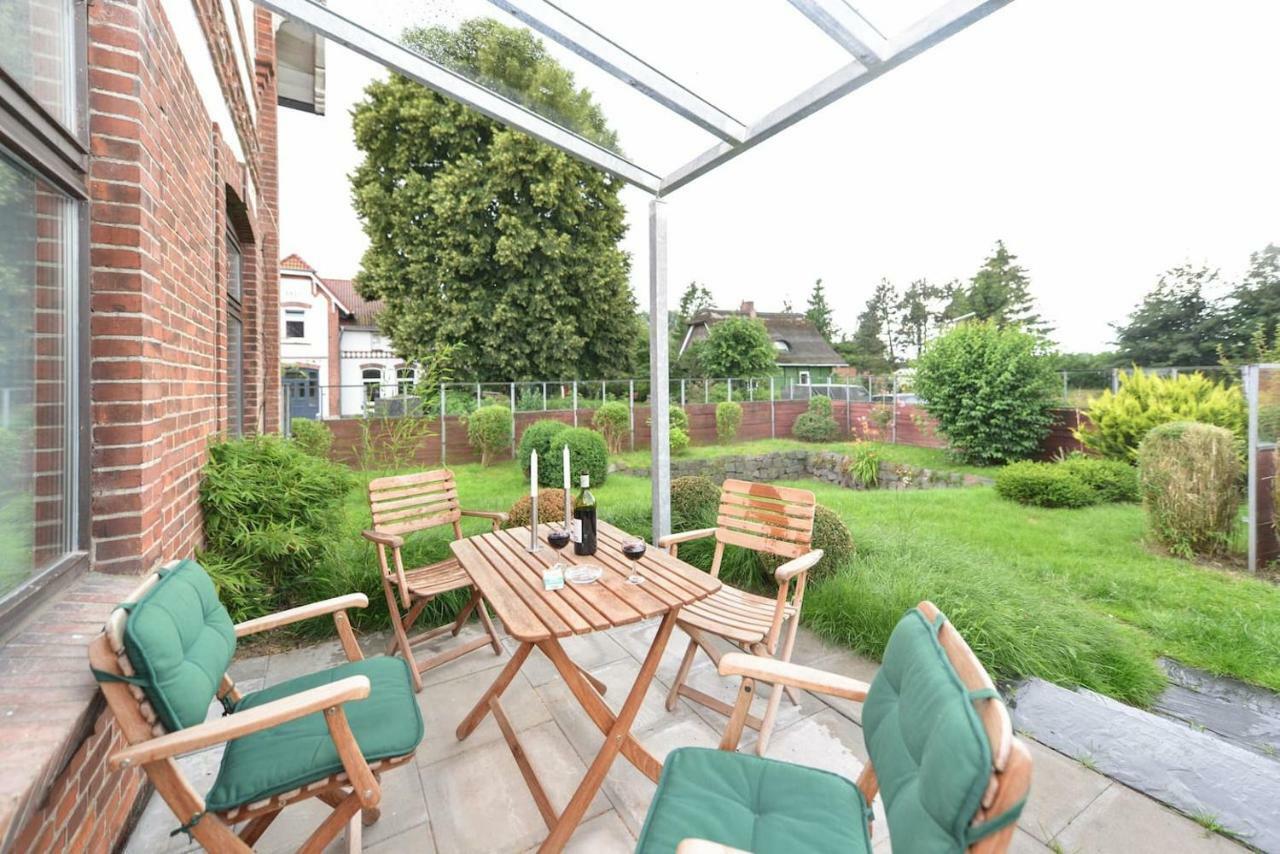 Kanalvilla - Urlaub Am Nord-Ostseekanal - Zwei Ferienwohnungen Im Angebot- Eine Im Dachgeschoss Und Eine Wohnung Mit Garten Sehestedt  Bagian luar foto