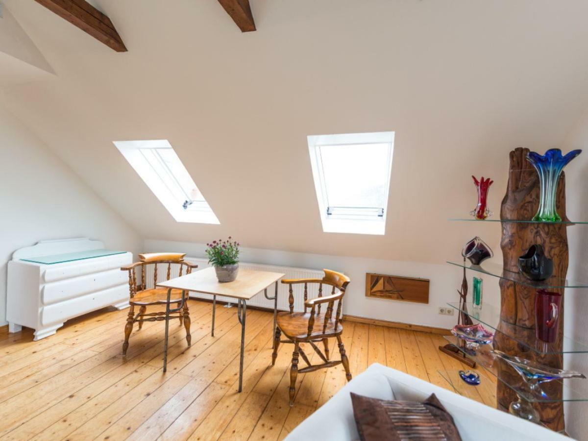 Kanalvilla - Urlaub Am Nord-Ostseekanal - Zwei Ferienwohnungen Im Angebot- Eine Im Dachgeschoss Und Eine Wohnung Mit Garten Sehestedt  Bagian luar foto