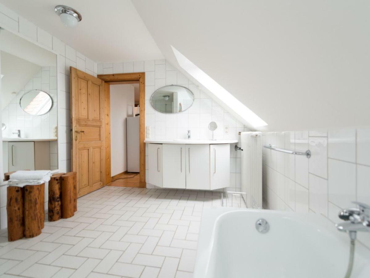 Kanalvilla - Urlaub Am Nord-Ostseekanal - Zwei Ferienwohnungen Im Angebot- Eine Im Dachgeschoss Und Eine Wohnung Mit Garten Sehestedt  Bagian luar foto